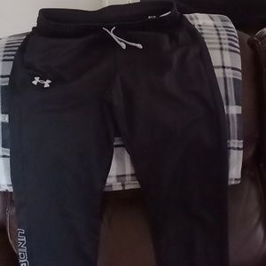 Boys YLG under armour dri-fit skinny leg sports pants